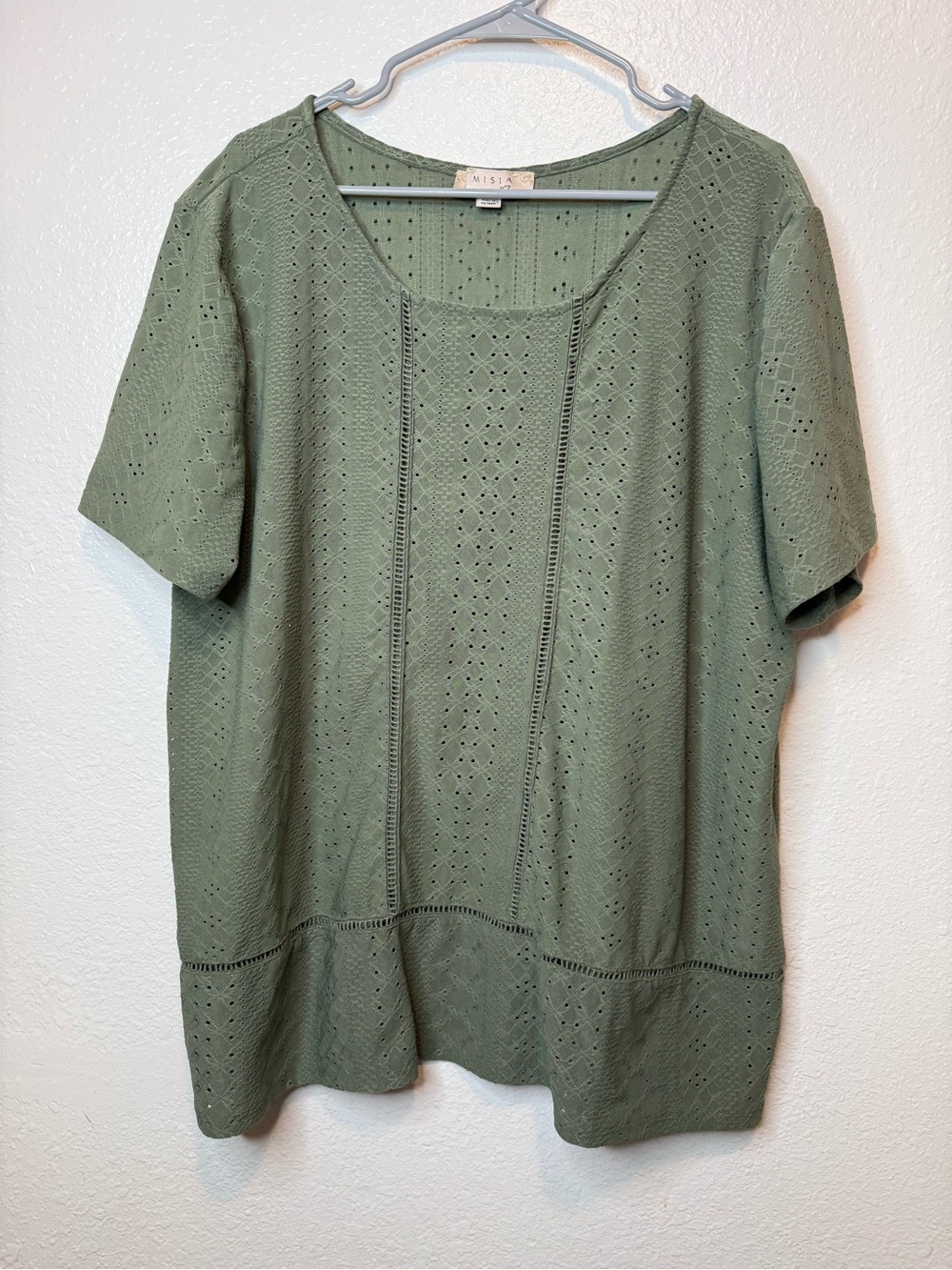 Misia Curvy Olive Green Eyelet Top Short Sleeve Size 3X Boho Cottagecore Office